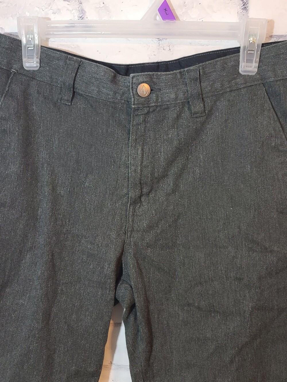 Volcom Shorts Mens Gray Chino Flat Front Solid 10 in Inseam - Picture 3 of 4
